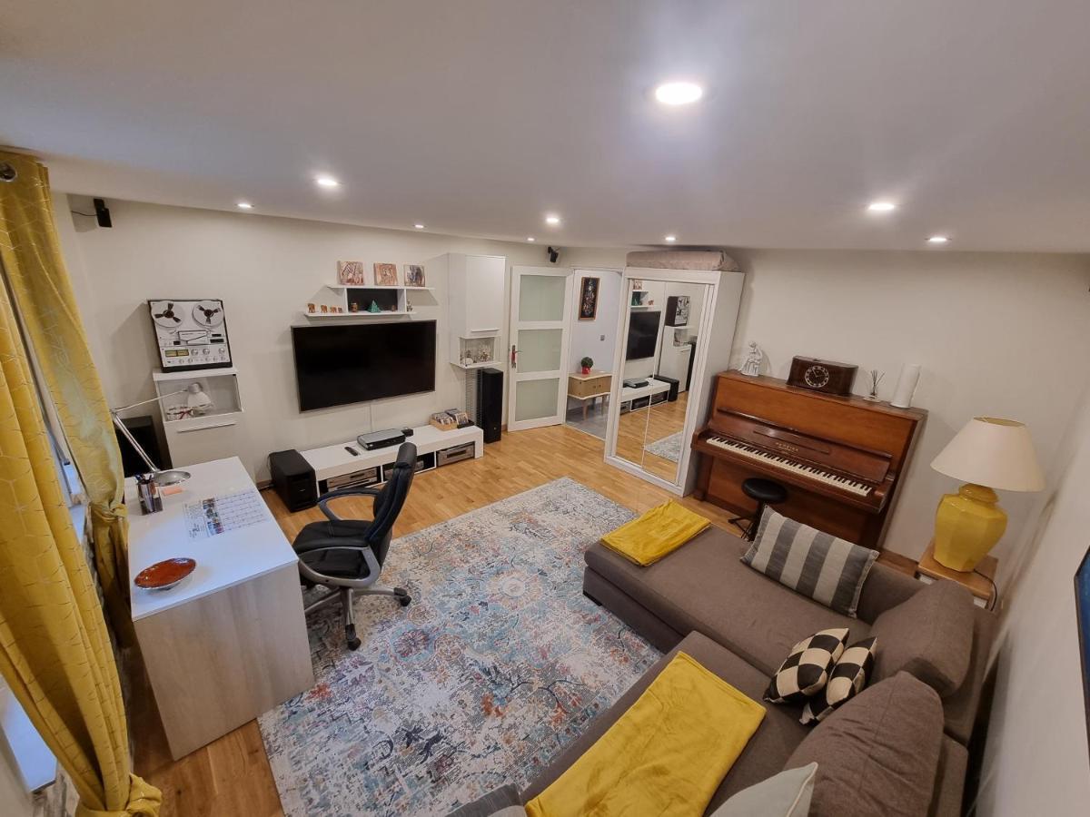Villa Flora Superior Apartment カブリ エクステリア 写真