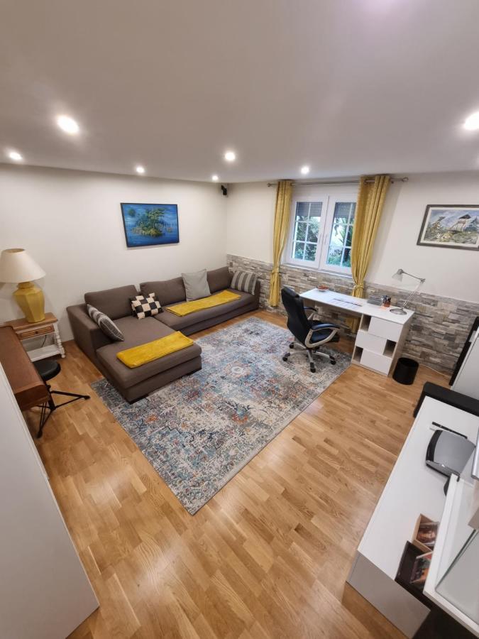 Villa Flora Superior Apartment カブリ エクステリア 写真