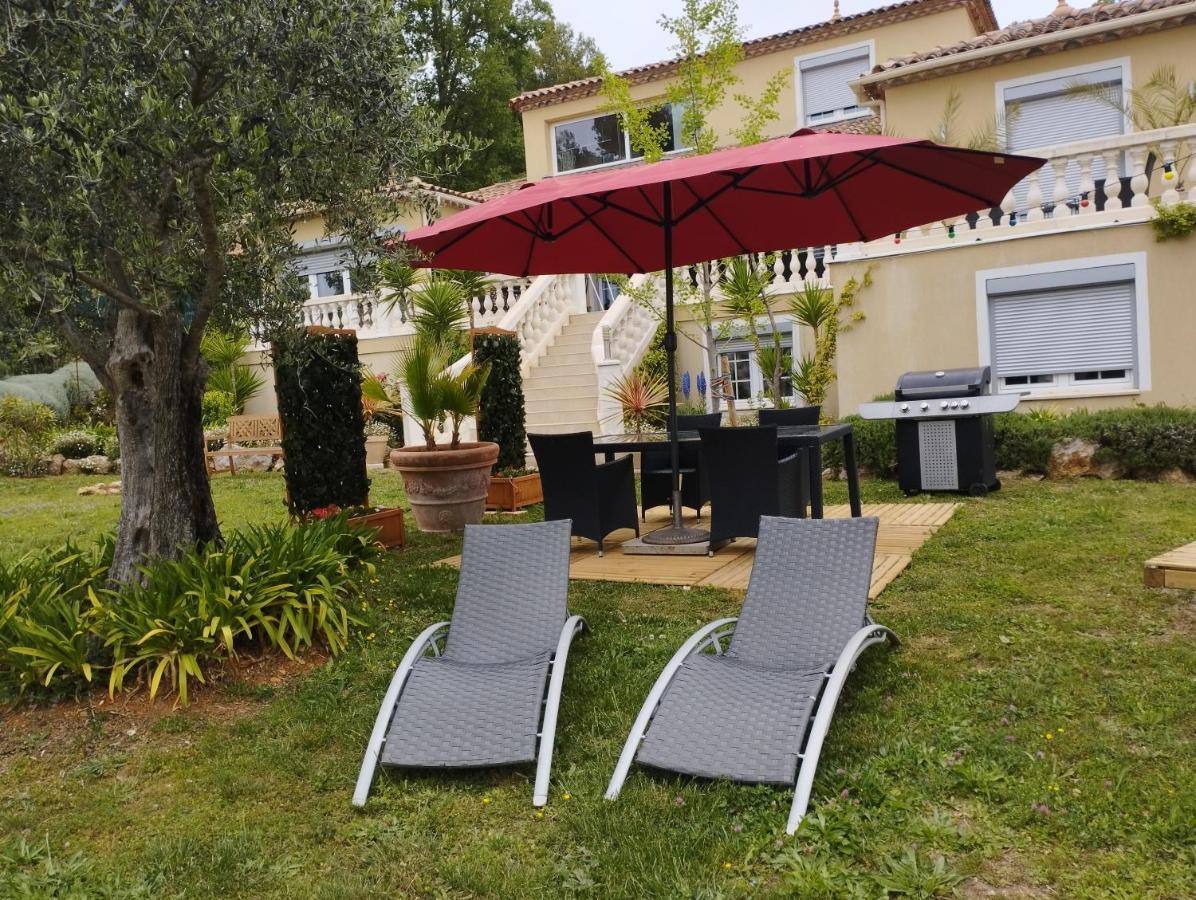 Villa Flora Superior Apartment カブリ エクステリア 写真