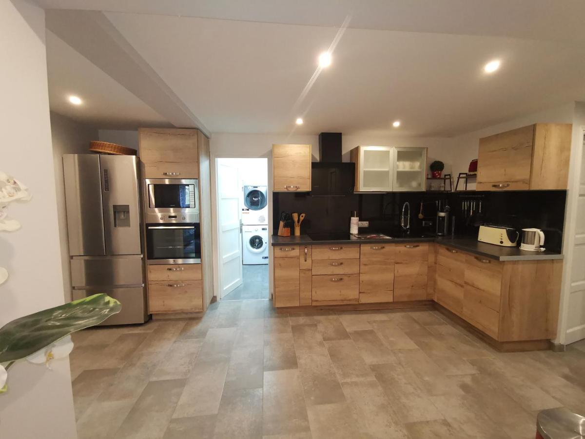 Villa Flora Superior Apartment カブリ エクステリア 写真